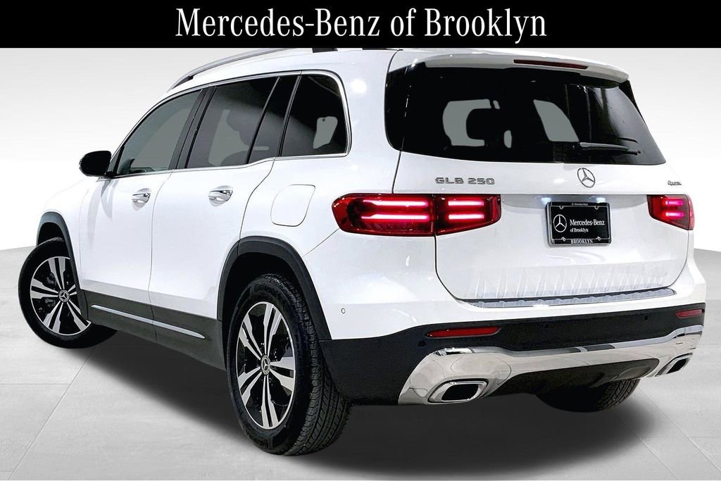 Certified 2026 Mercedes-Benz GLB 250 4MATIC image 11