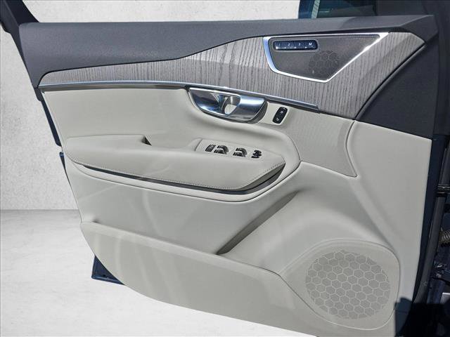 Used 2025 Volvo XC90 B6 Plus w/ Protection Package Premier AWD/4WD image 27