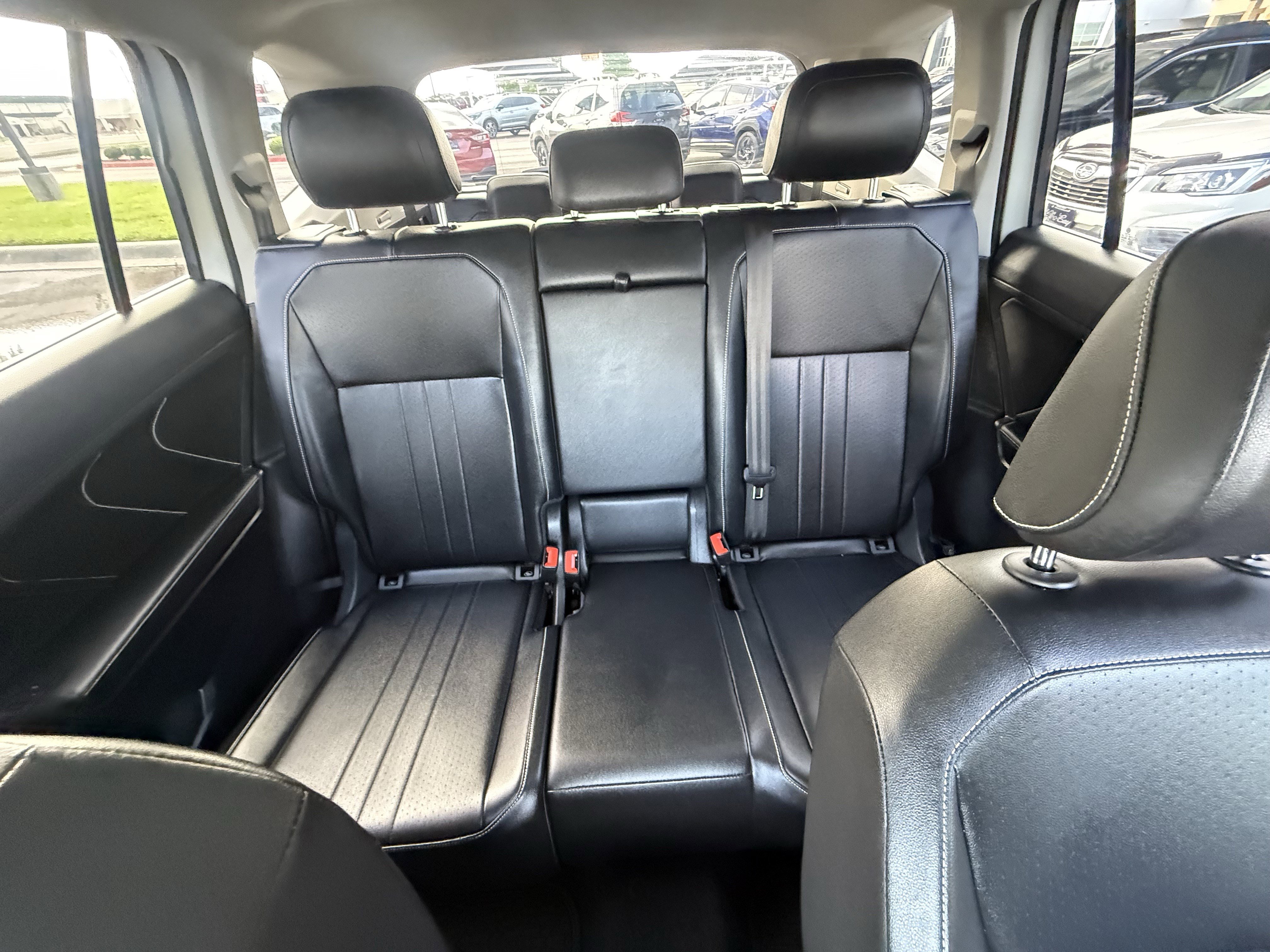 Used 2022 Volkswagen Tiguan SE FWD image 19