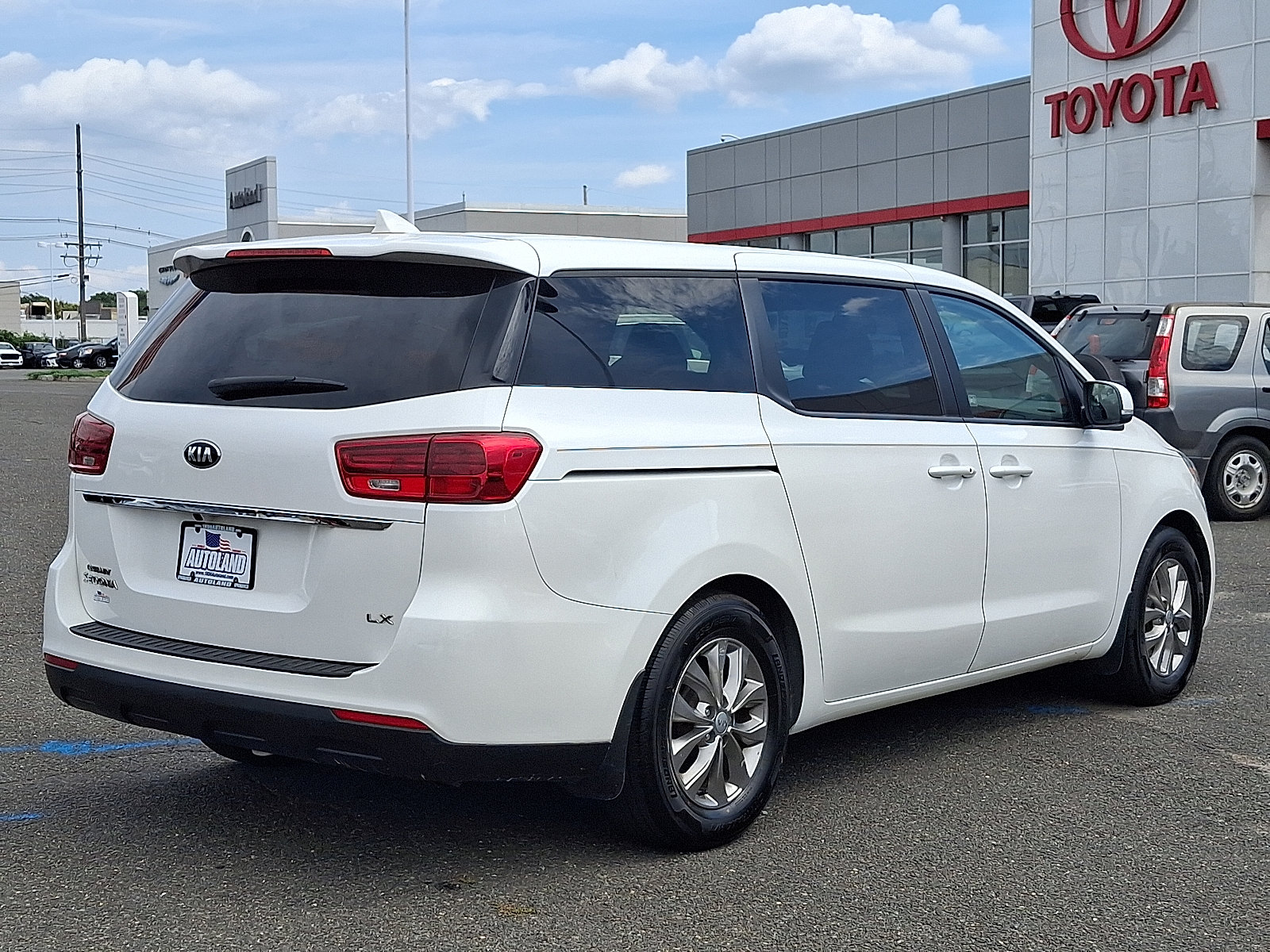 Used 2021 Kia Sedona LX FWD image 7