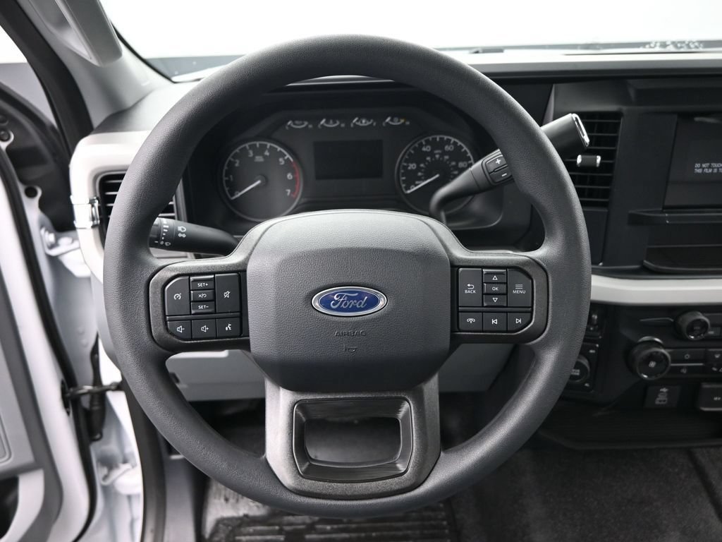 New 2026 Ford F250 XL w/ F-250 >10K GVWR Package AWD/4WD image 16
