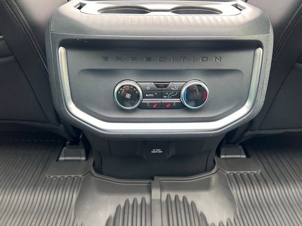 Used 2025 Ford Expedition Platinum w/ Stealth Performance Package image 26