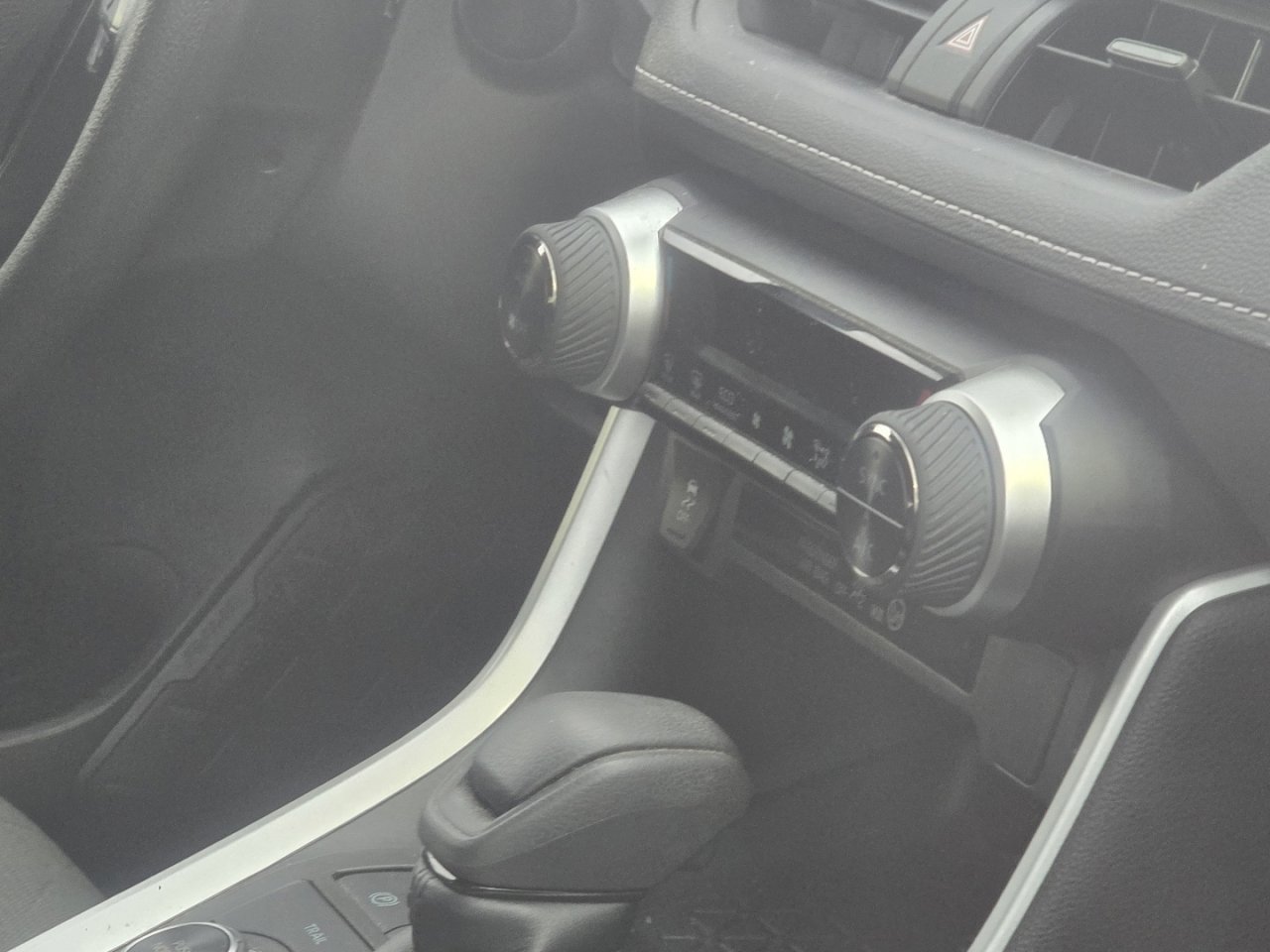 Certified 2022 Toyota RAV4 XLE w/ Convenience Package image 18