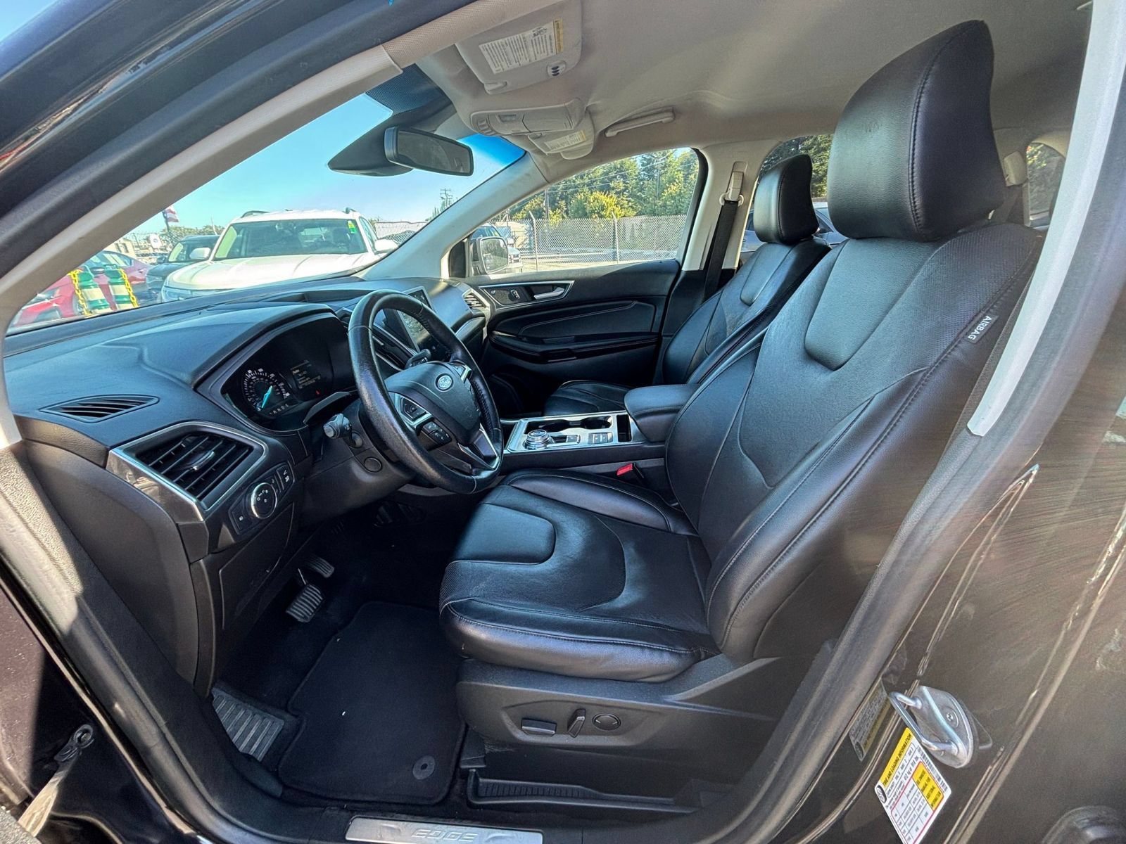 Used 2022 Ford Edge Titanium w/ Equipment Group 301A AWD/4WD image 29