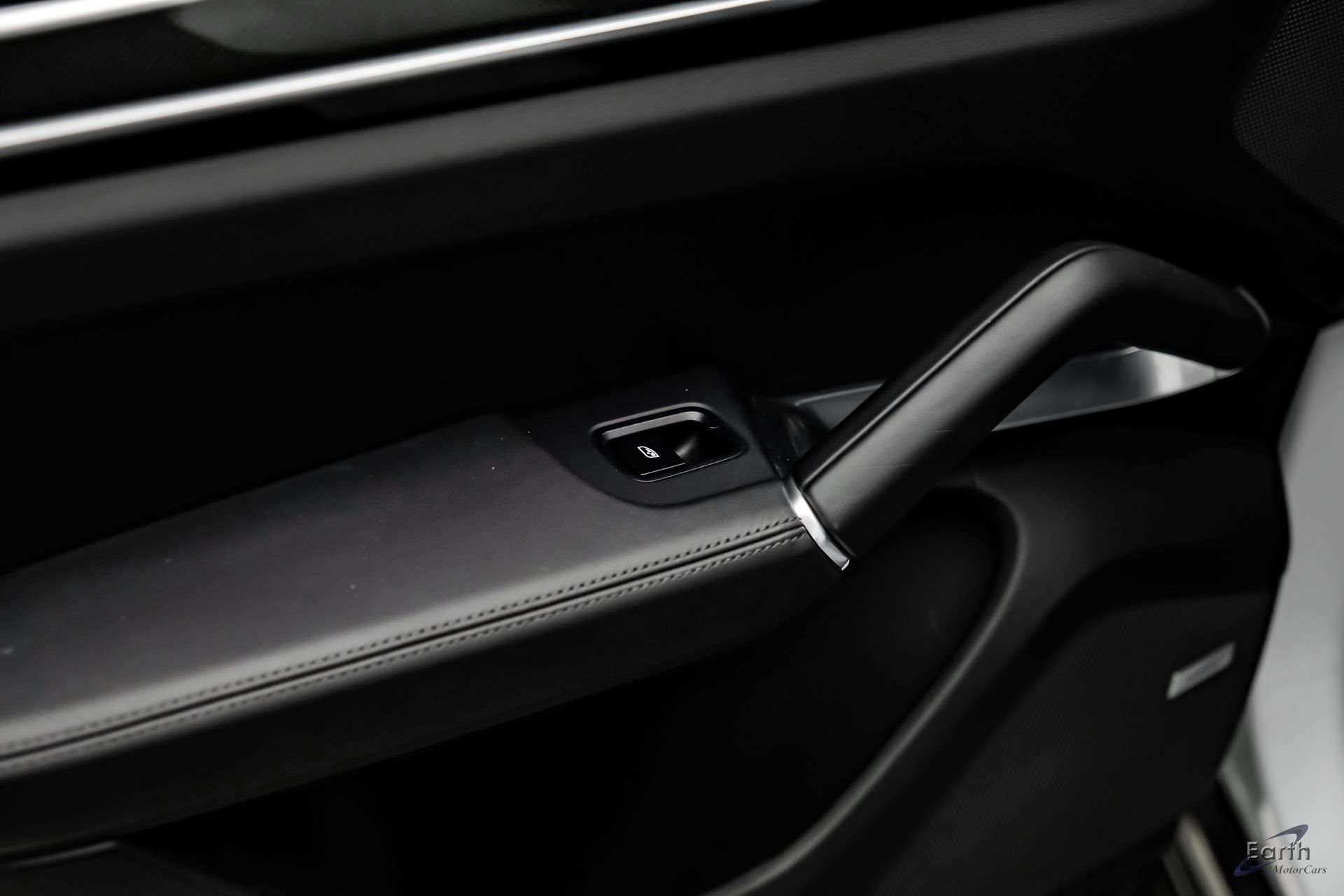 Used 2022 Porsche Cayenne Turbo image 96