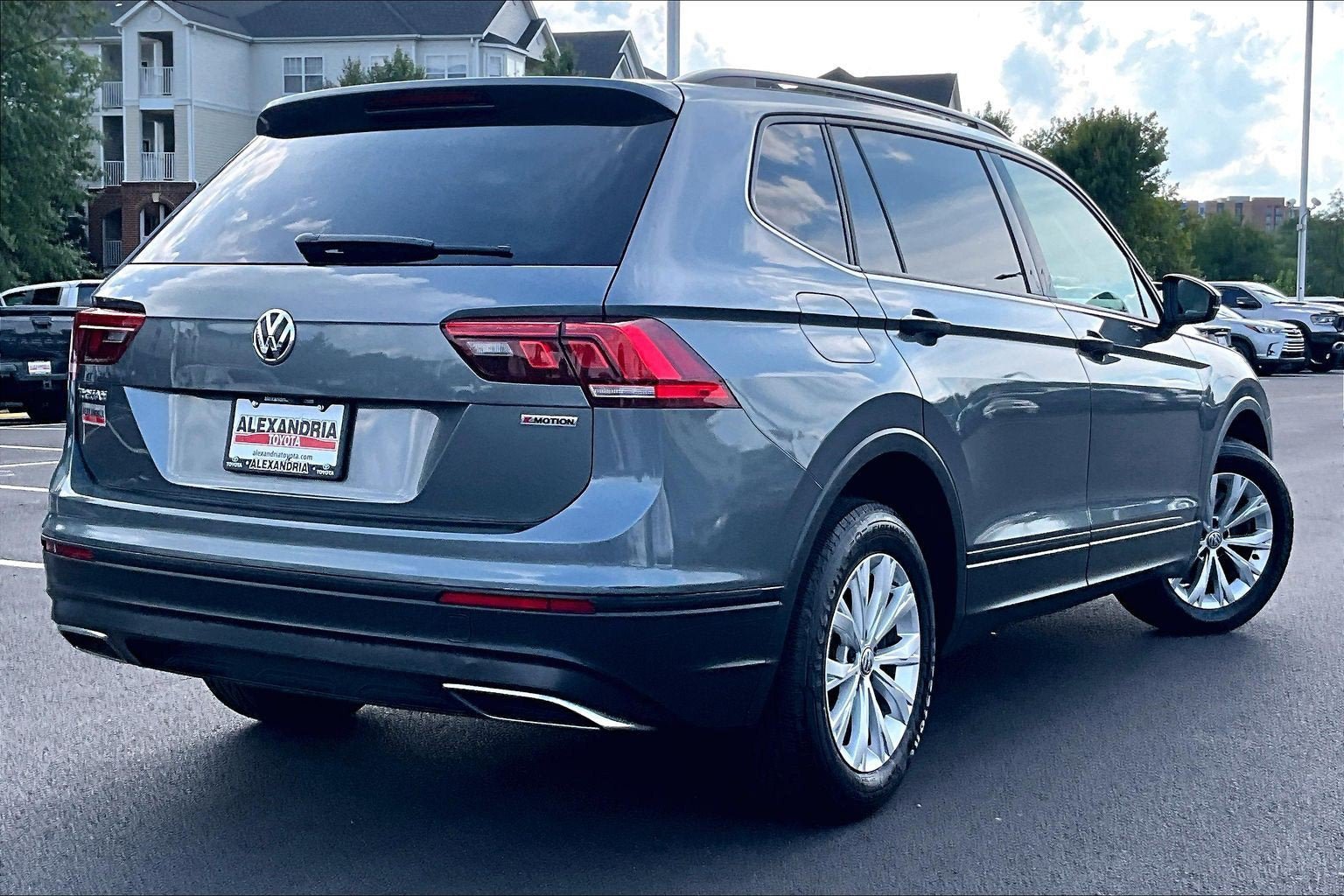 Used 2019 Volkswagen Tiguan S w/ 3rd Row Seat Package AWD/4WD image 12
