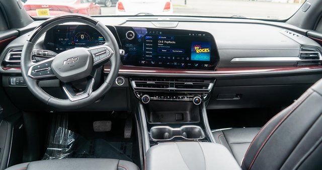 Used 2024 Chevrolet Traverse Z71 w/ Enhanced Driving Package image 15