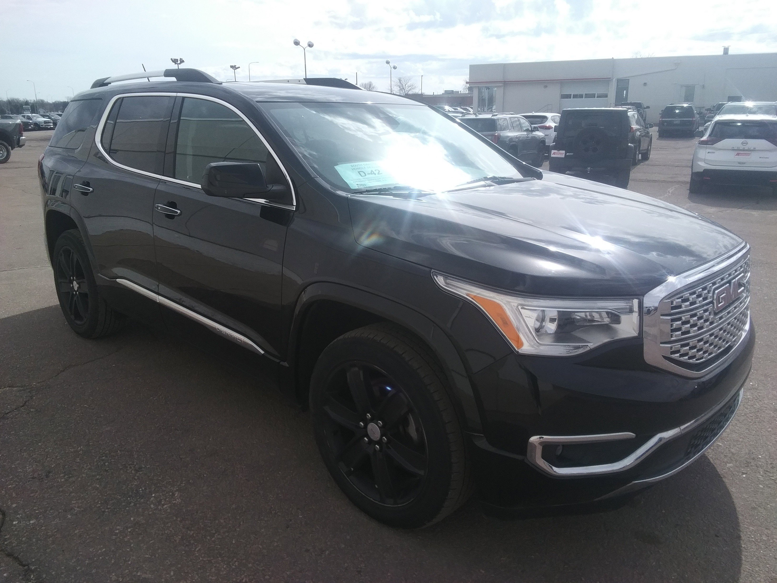 Used 2017 GMC Acadia Denali w/ Technology Package image 4