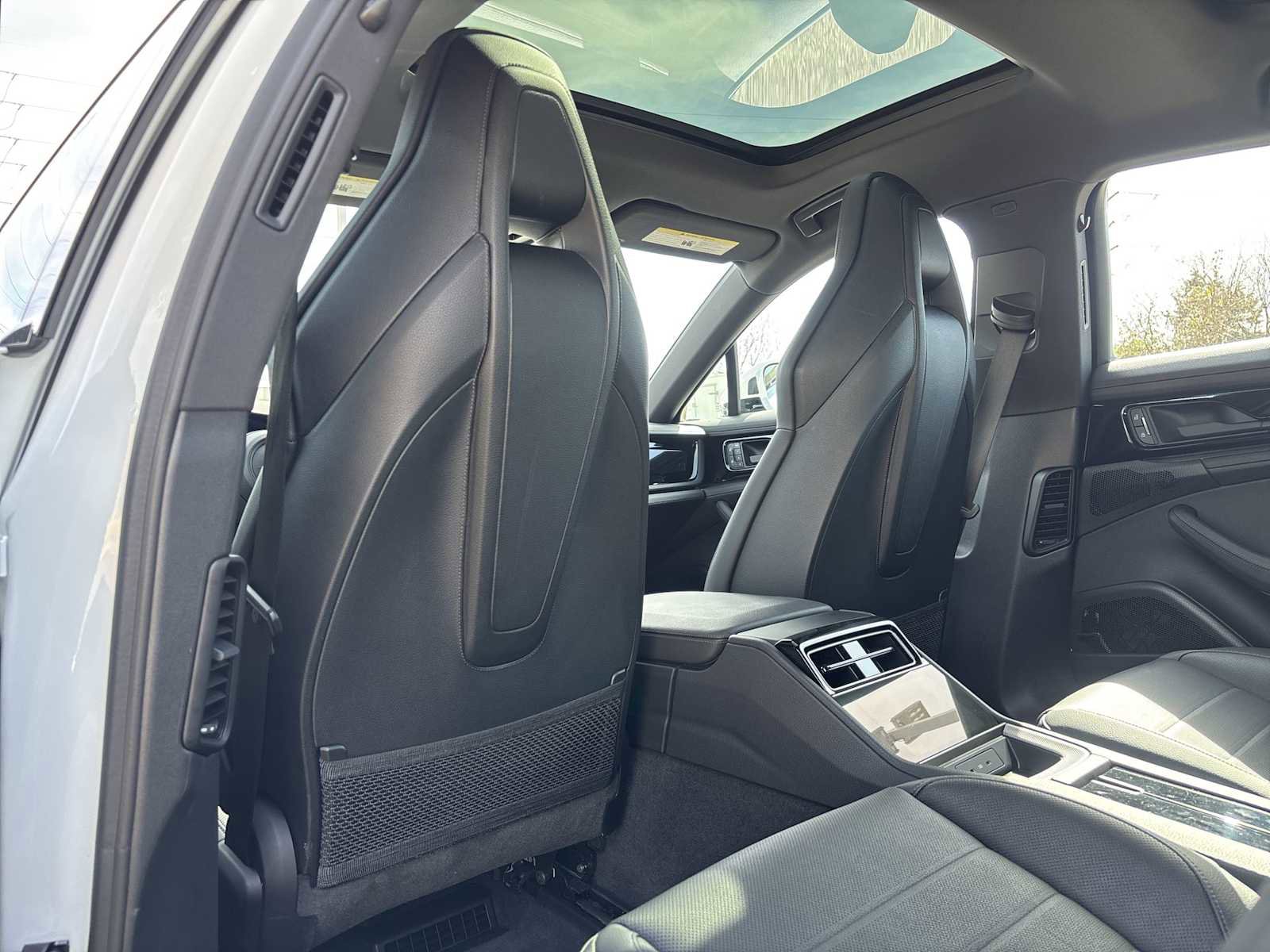 Used 2025 Porsche Panamera image 20