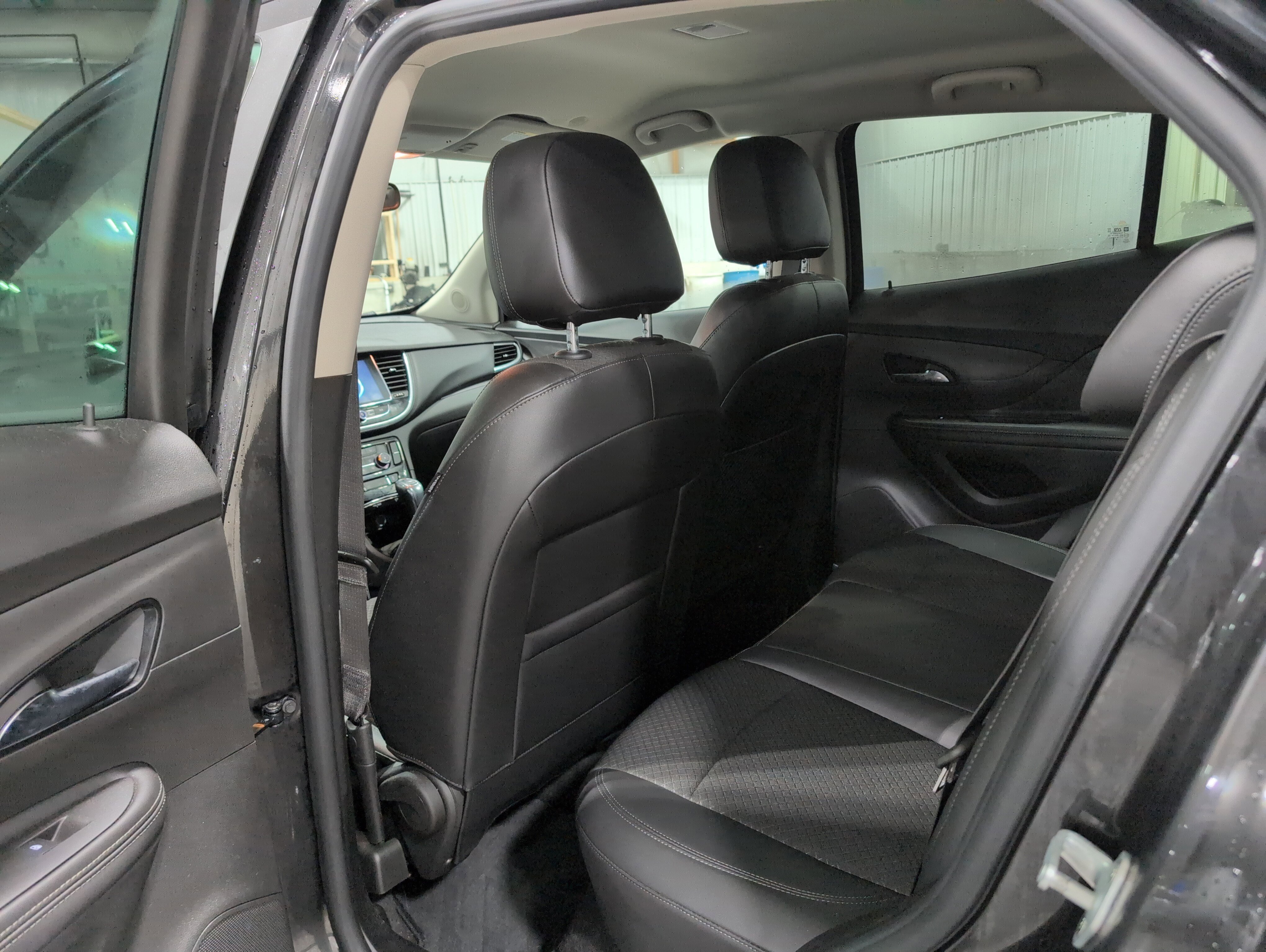 Used 2019 Buick Encore Preferred image 9