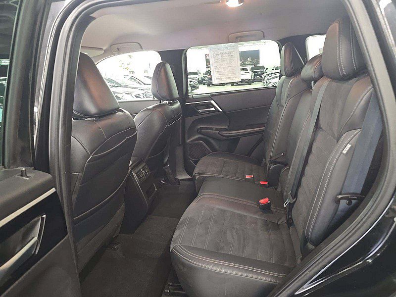 Used 2022 Mitsubishi Outlander SE AWD/4WD image 7