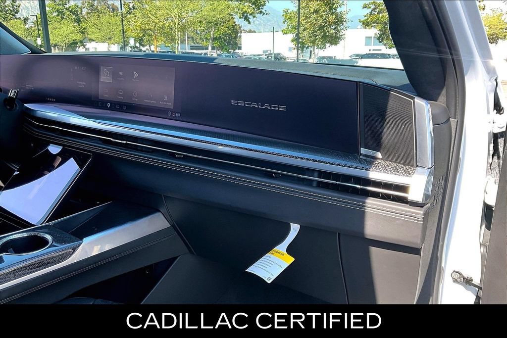 Used 2026 Cadillac Escalade ESV V w/ LPO, ONYX Package AWD/4WD image 17