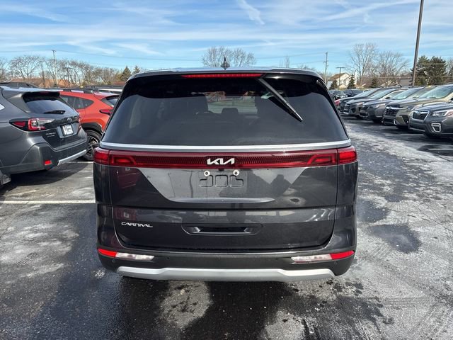 Used 2024 Kia Carnival LX image 6