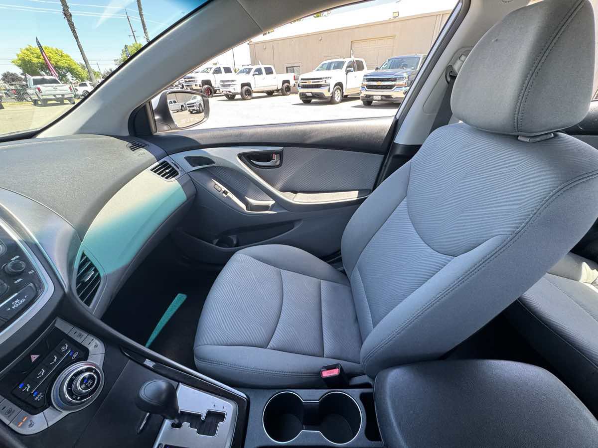 Used 2013 Hyundai Elantra GLS w/ Preferred Pkg FWD image 31