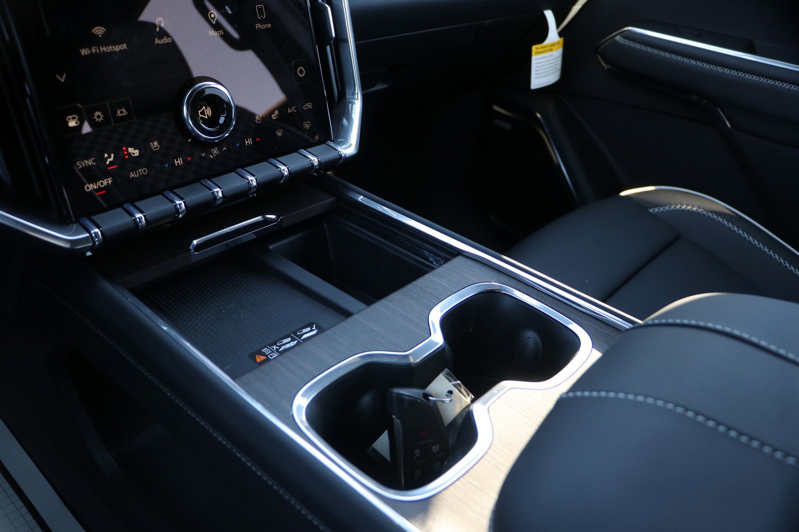 New 2026 GMC Acadia Denali w/ Super Cruise Package image 25