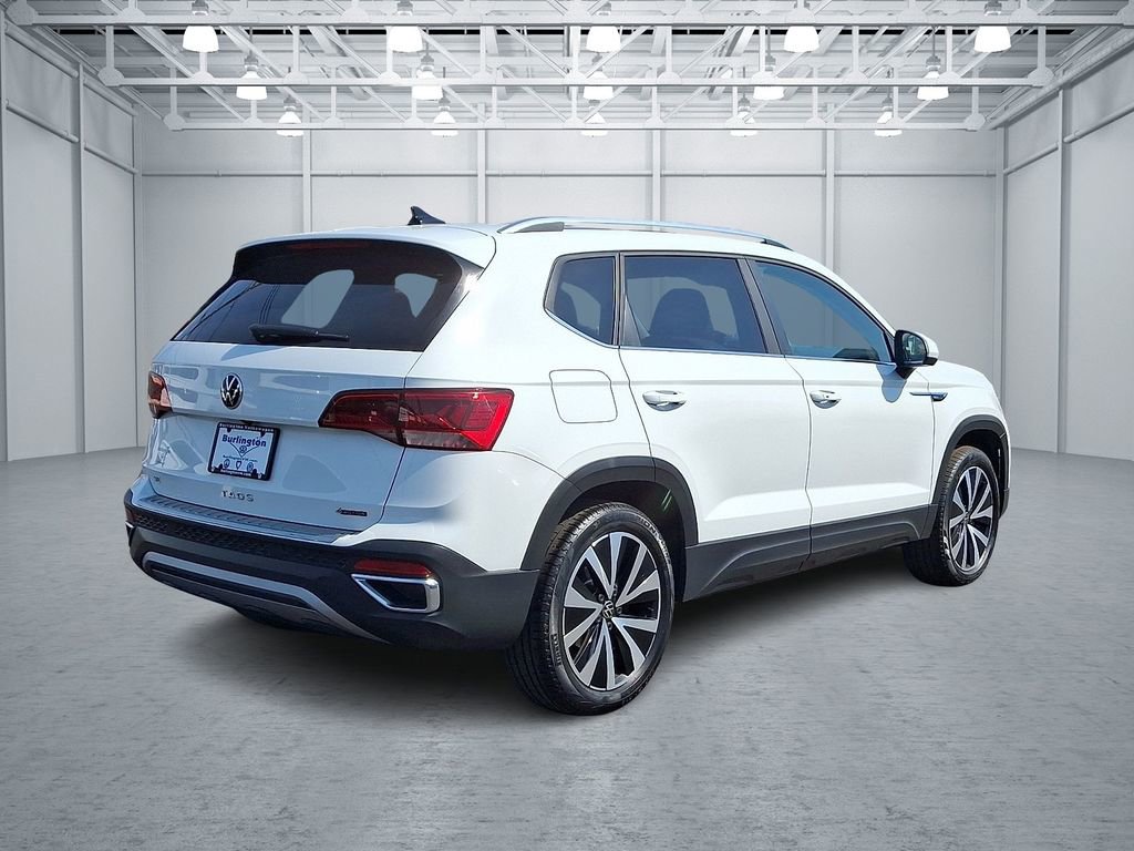 Certified 2023 Volkswagen Taos SE w/ Panoramic Sunroof Package AWD/4WD image 6