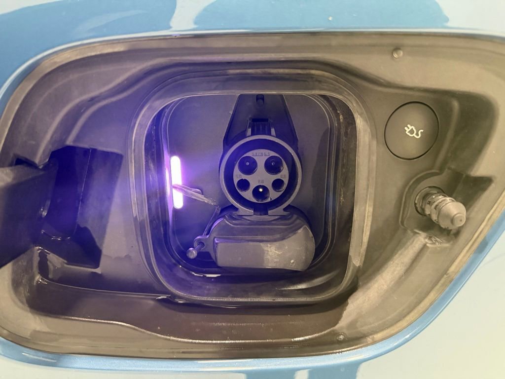 Used 2023 Volvo C40 P8 Recharge Ultimate image 21