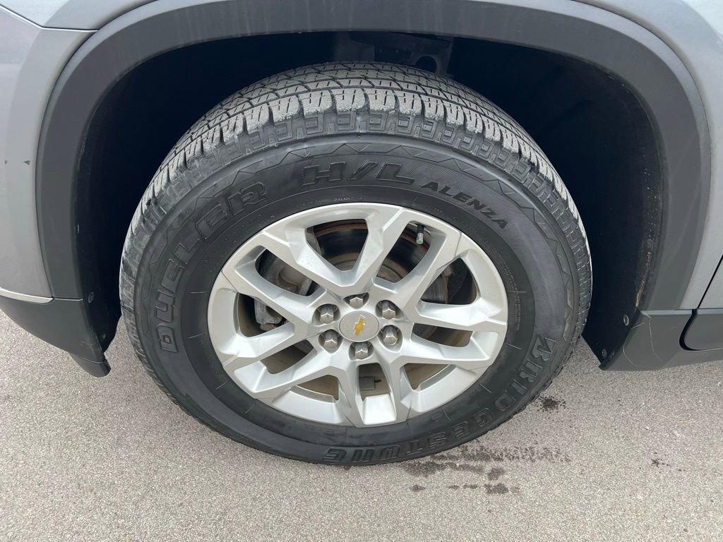 Used 2020 Chevrolet Traverse LT image 13