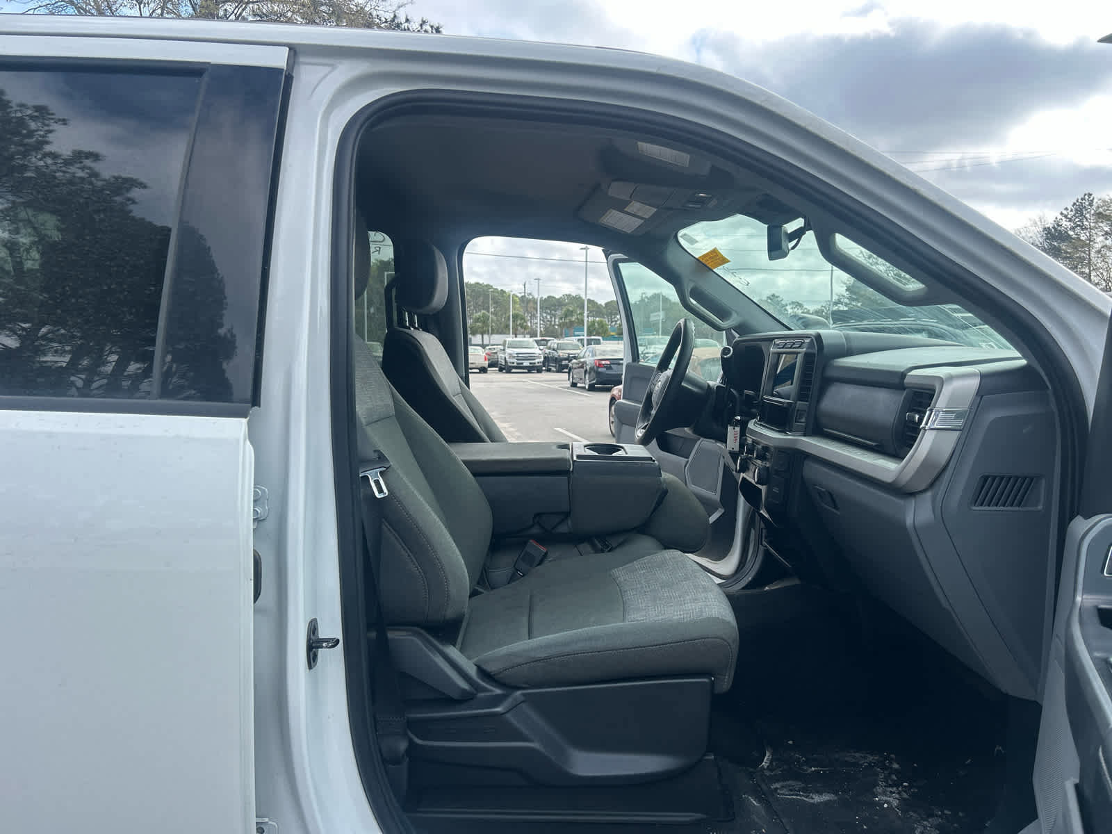 Used 2023 Ford F250 XLT image 11