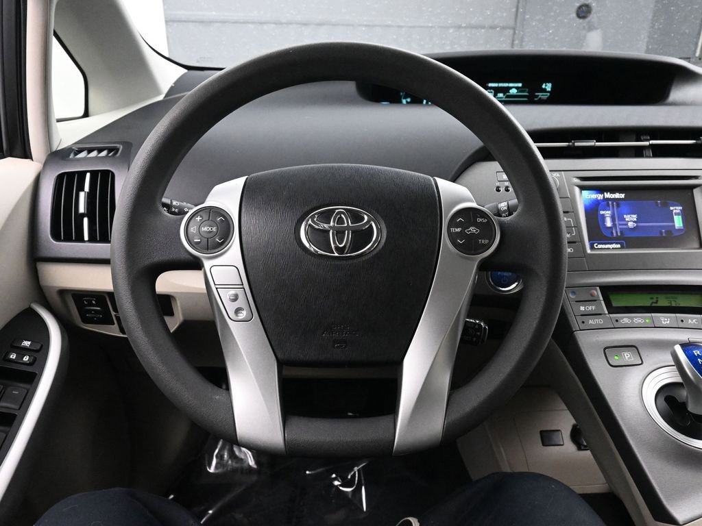 Used 2014 Toyota Prius Two image 25