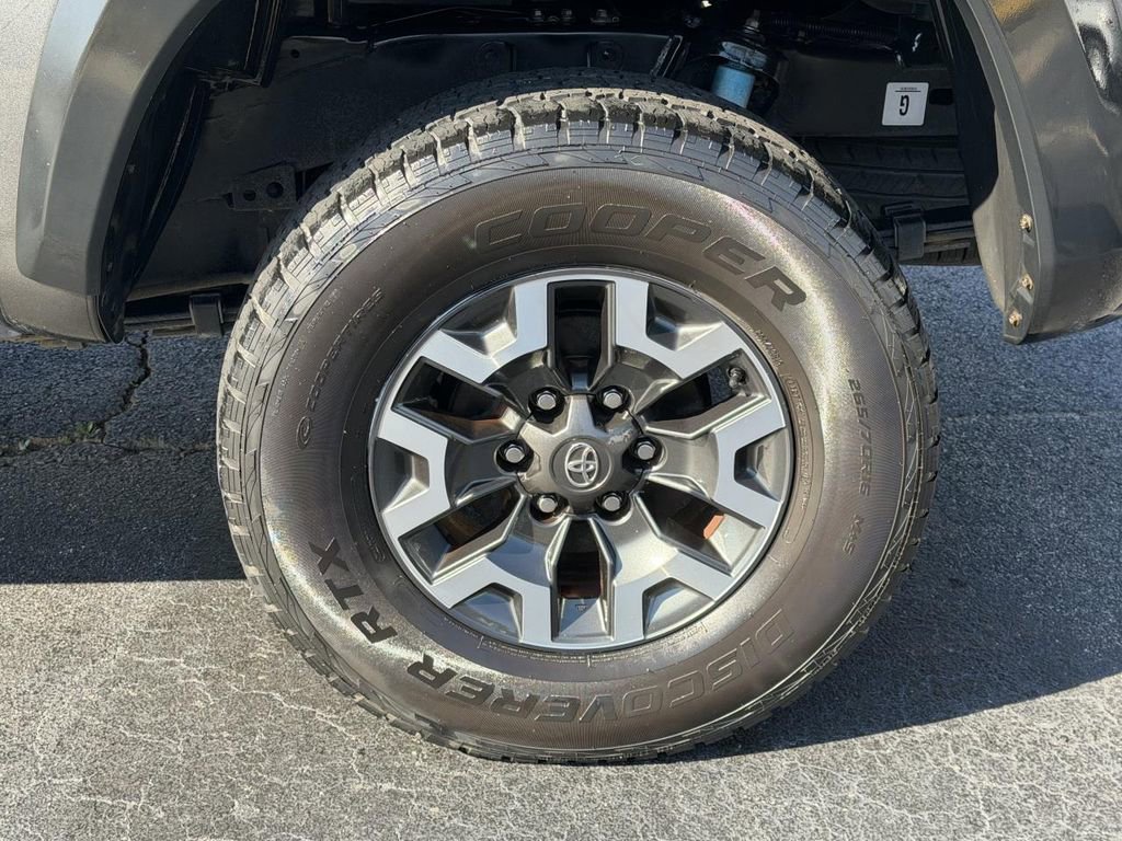 Used 2019 Toyota Tacoma TRD Off-Road w/ Technology Package image 26