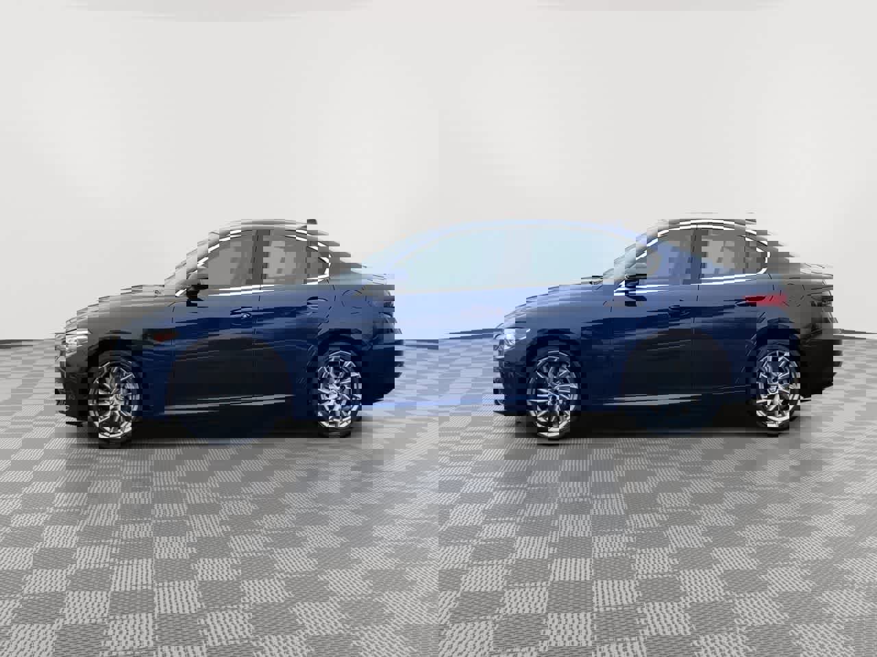 Used 2019 Alfa Romeo Giulia AWD image 5