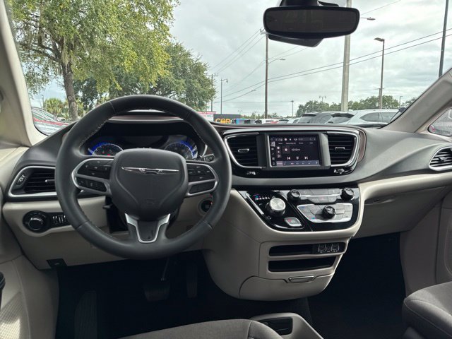 Used 2023 Chrysler Voyager LX FWD image 19