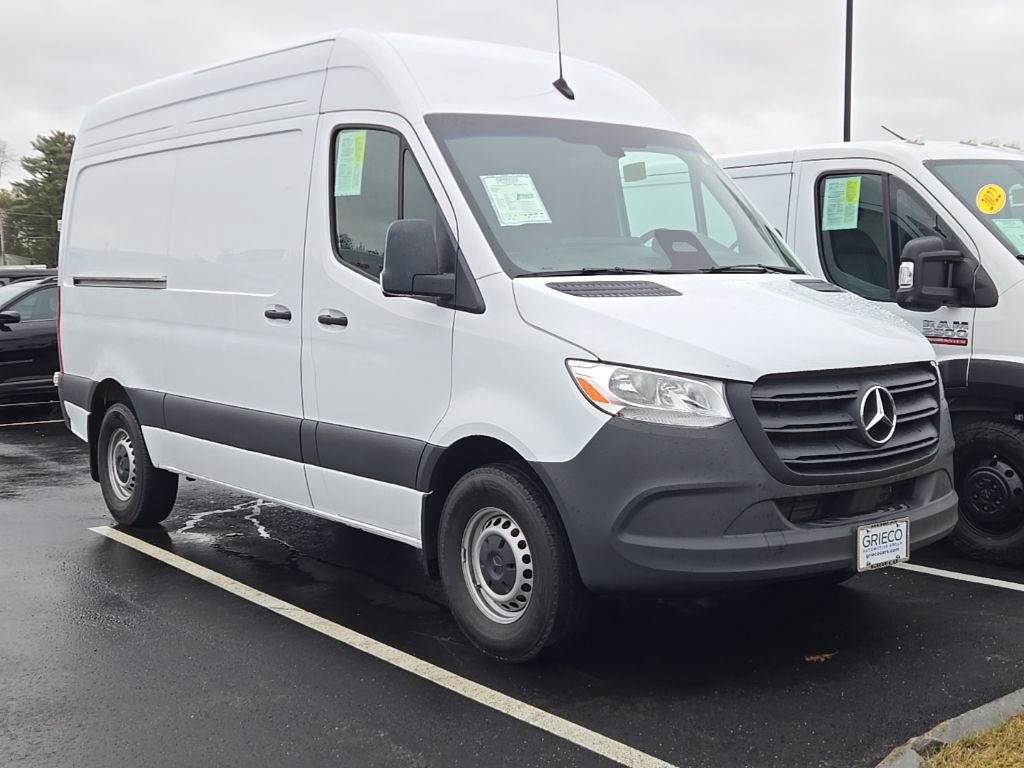 Used 2025 Mercedes-Benz Sprinter 2500 image 1