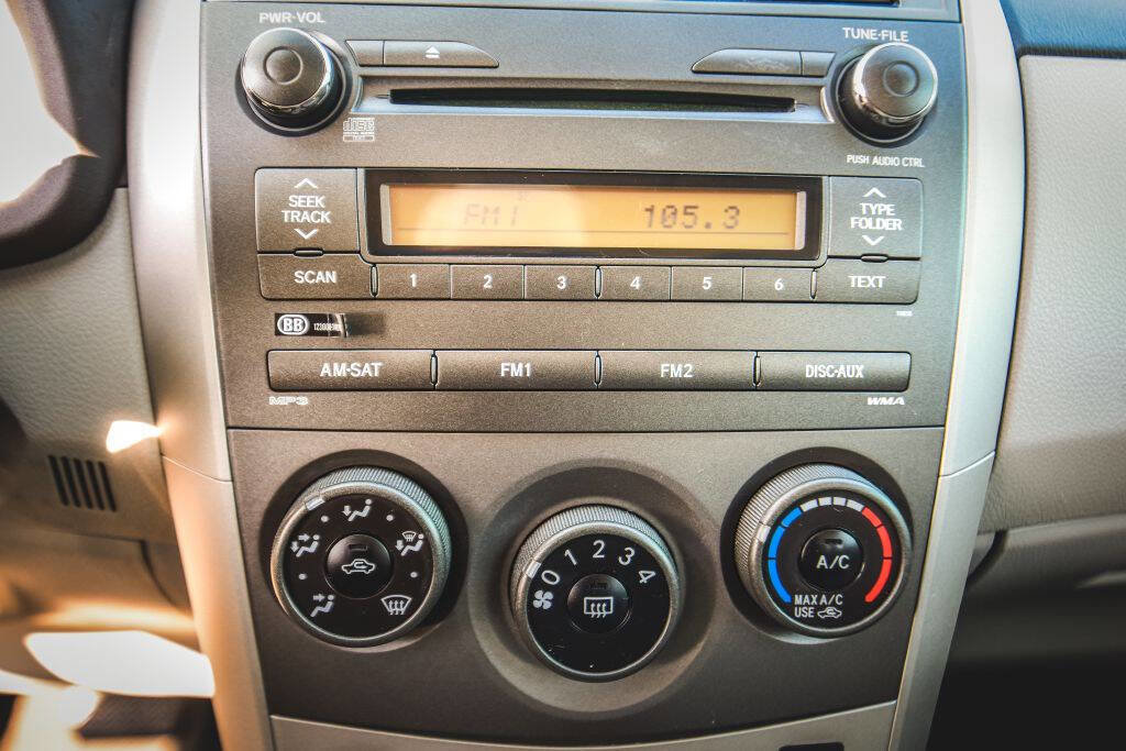 Used 2011 Toyota Corolla LE image 13