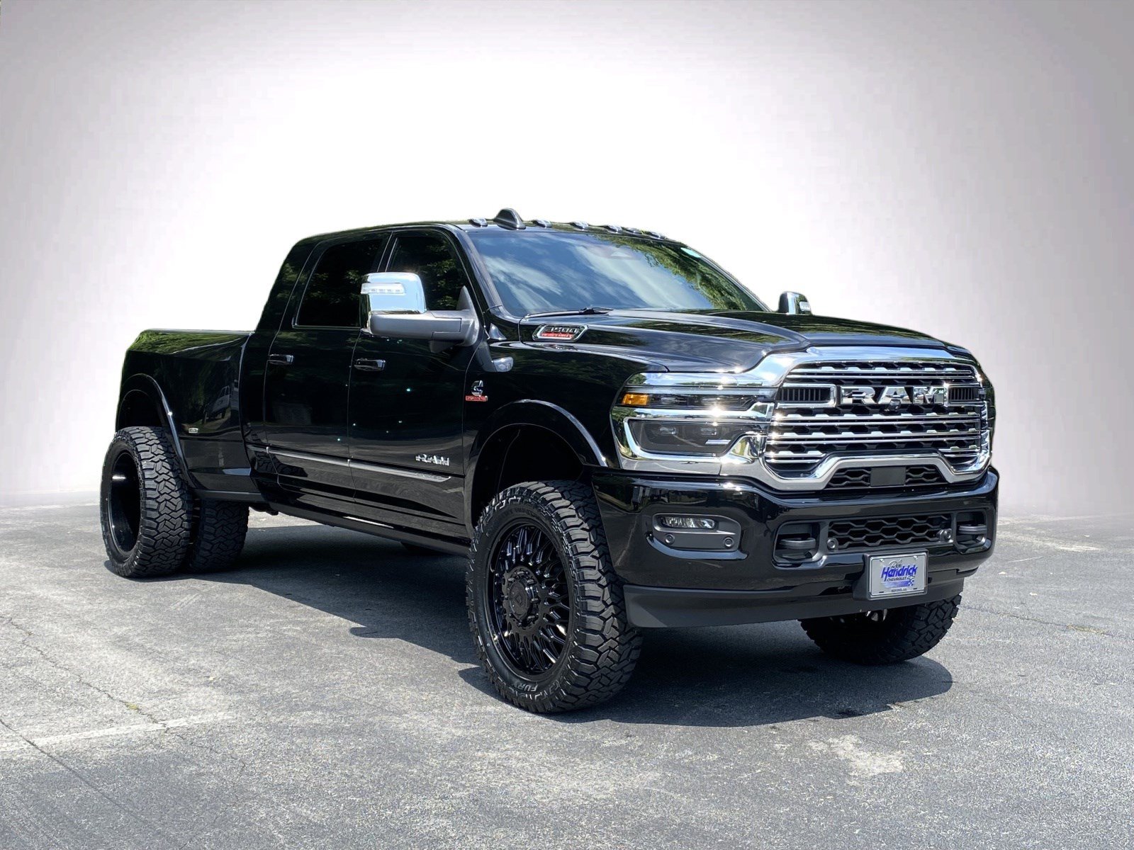 Used 2026 RAM 3500 Limited AWD/4WD image 2