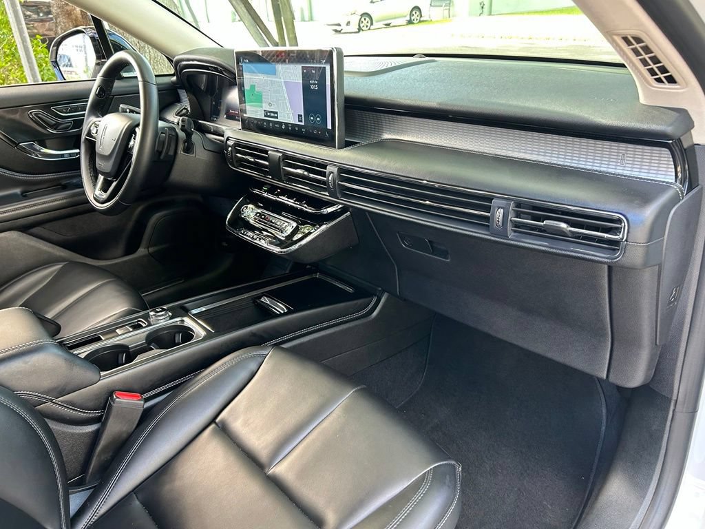 Used 2023 Lincoln Corsair FWD image 38