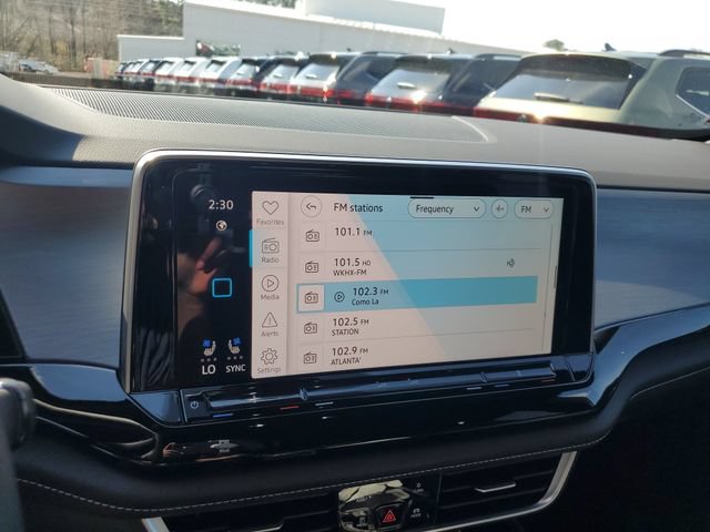New 2026 Volkswagen Atlas Cross Sport SE FWD image 19