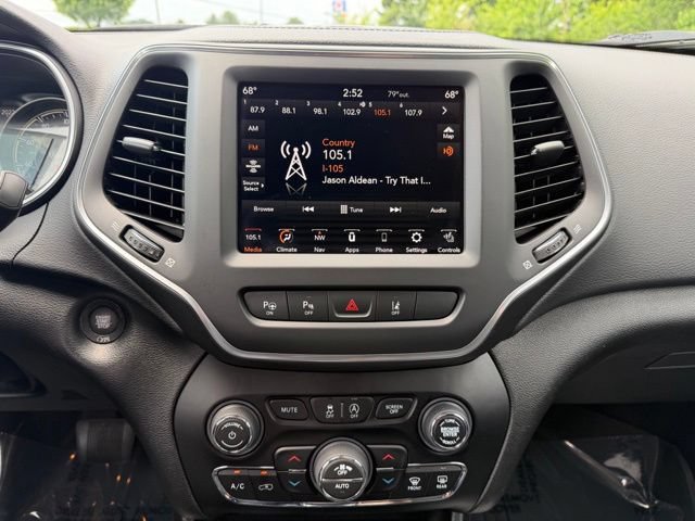 Certified 2023 Jeep Cherokee Altitude Lux w/ Lux Elite Package AWD/4WD image 16