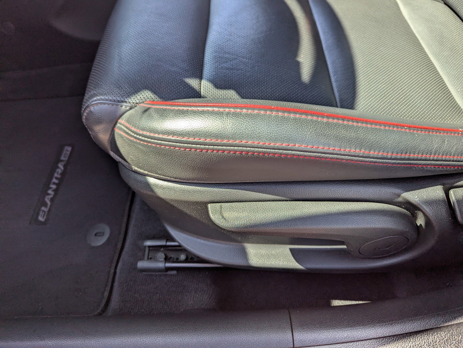 Used 2018 Hyundai Elantra GT Sport image 12