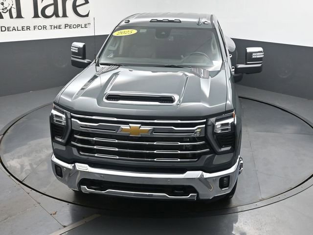 Used 2025 Chevrolet Silverado 3500 LTZ w/ LTZ Plus Package image 44