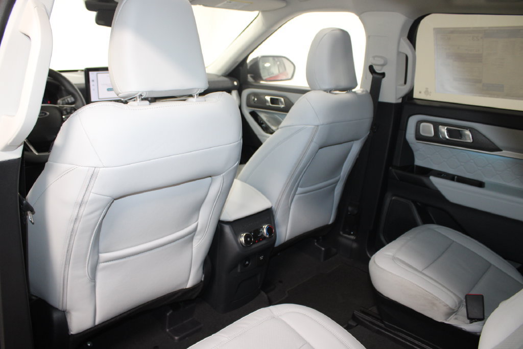 New 2026 Ford Explorer Platinum w/ LUX Leather Package AWD/4WD image 26