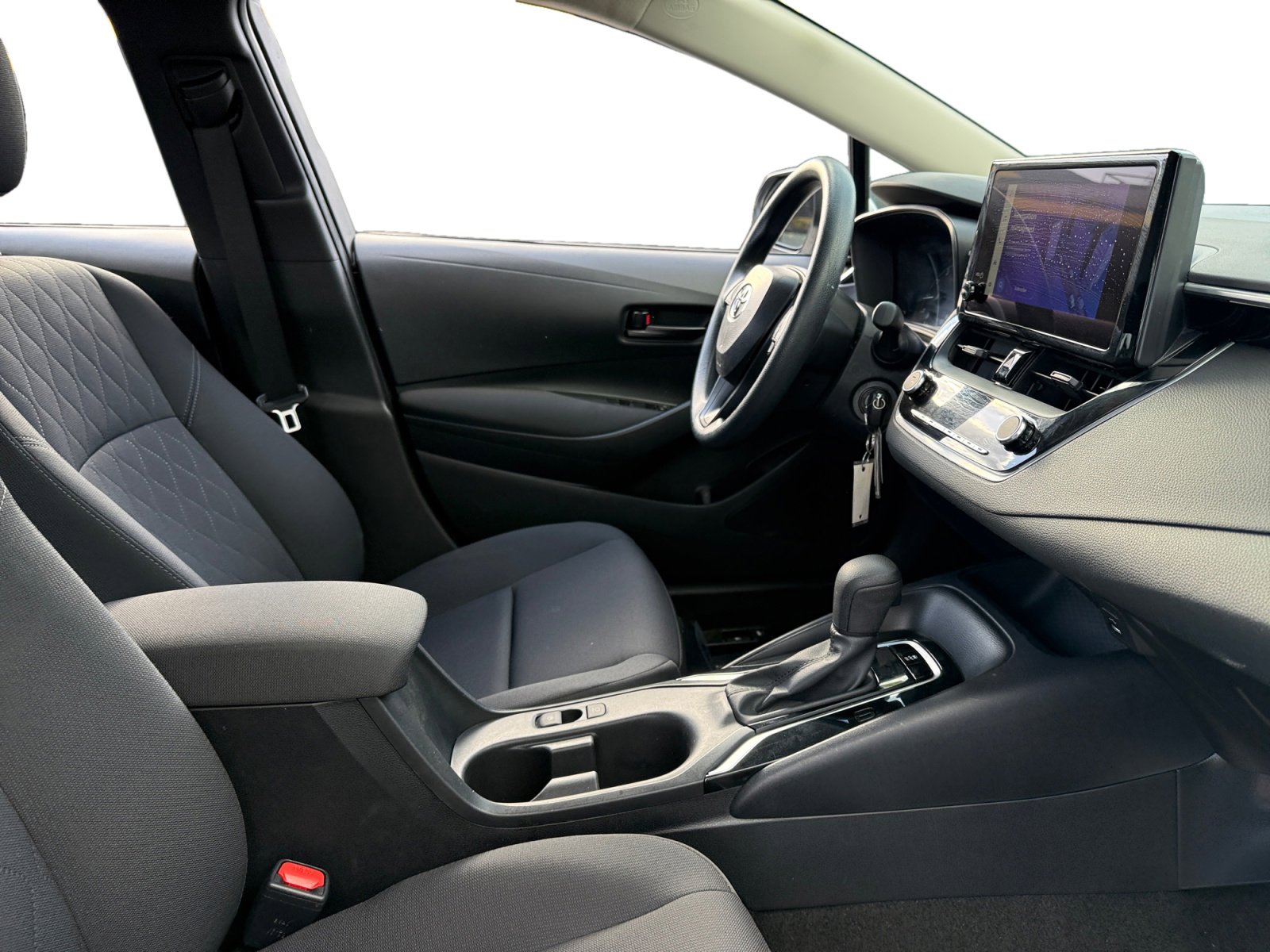 Used 2024 Toyota Corolla LE image 14