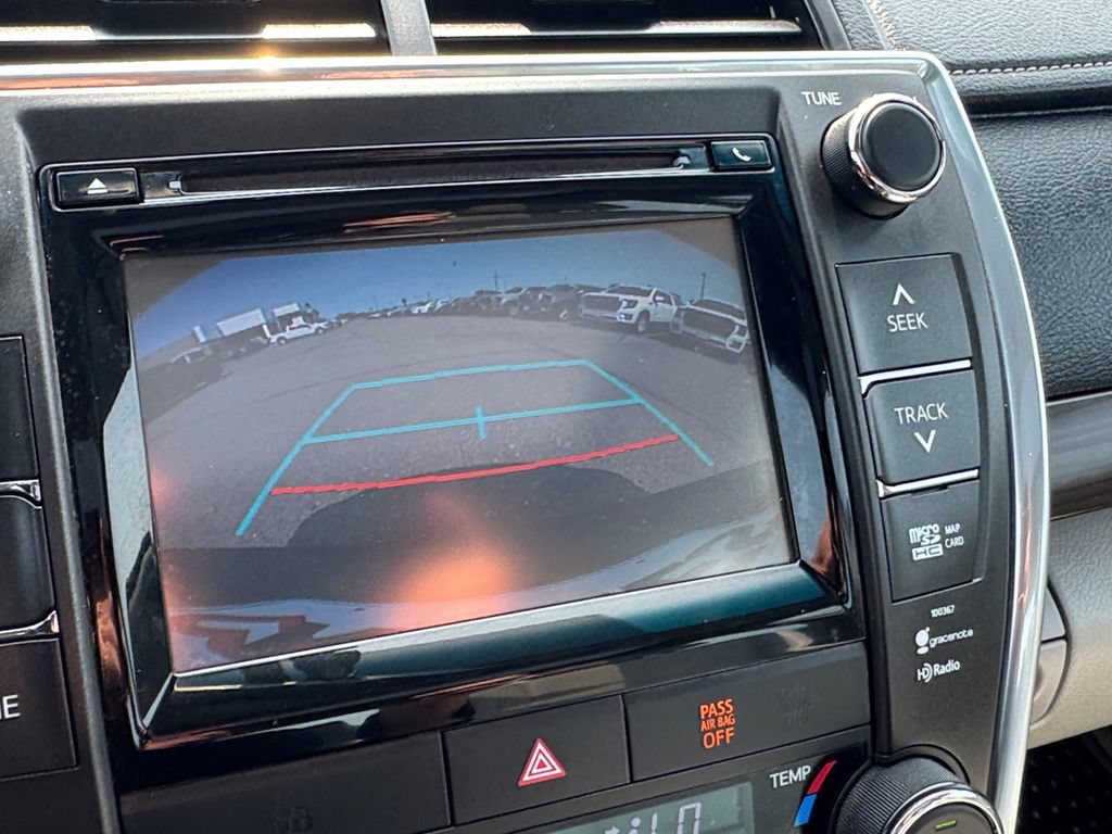 Used 2015 Toyota Camry XLE w/ Moonroof Package FWD image 37