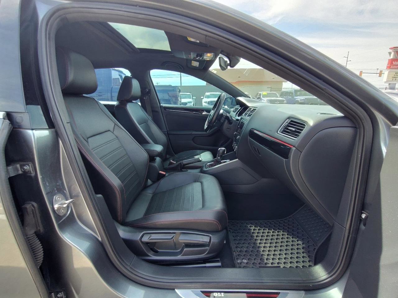 Used 2017 Volkswagen Jetta GLI FWD image 43
