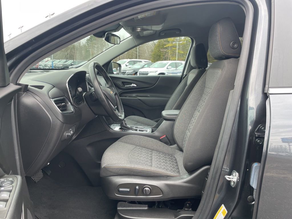 Used 2023 Chevrolet Equinox LT w/ Driver Convenience Package AWD/4WD image 29
