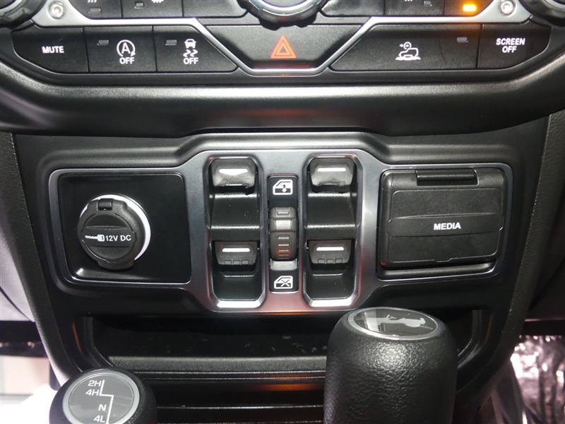 Used 2022 Jeep Wrangler Unlimited Sport AWD/4WD image 36