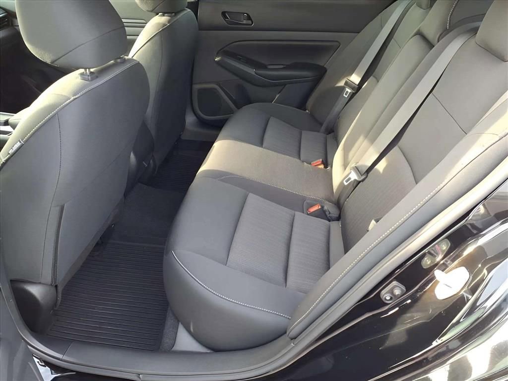 Used 2025 Nissan Altima 2.5 S image 17