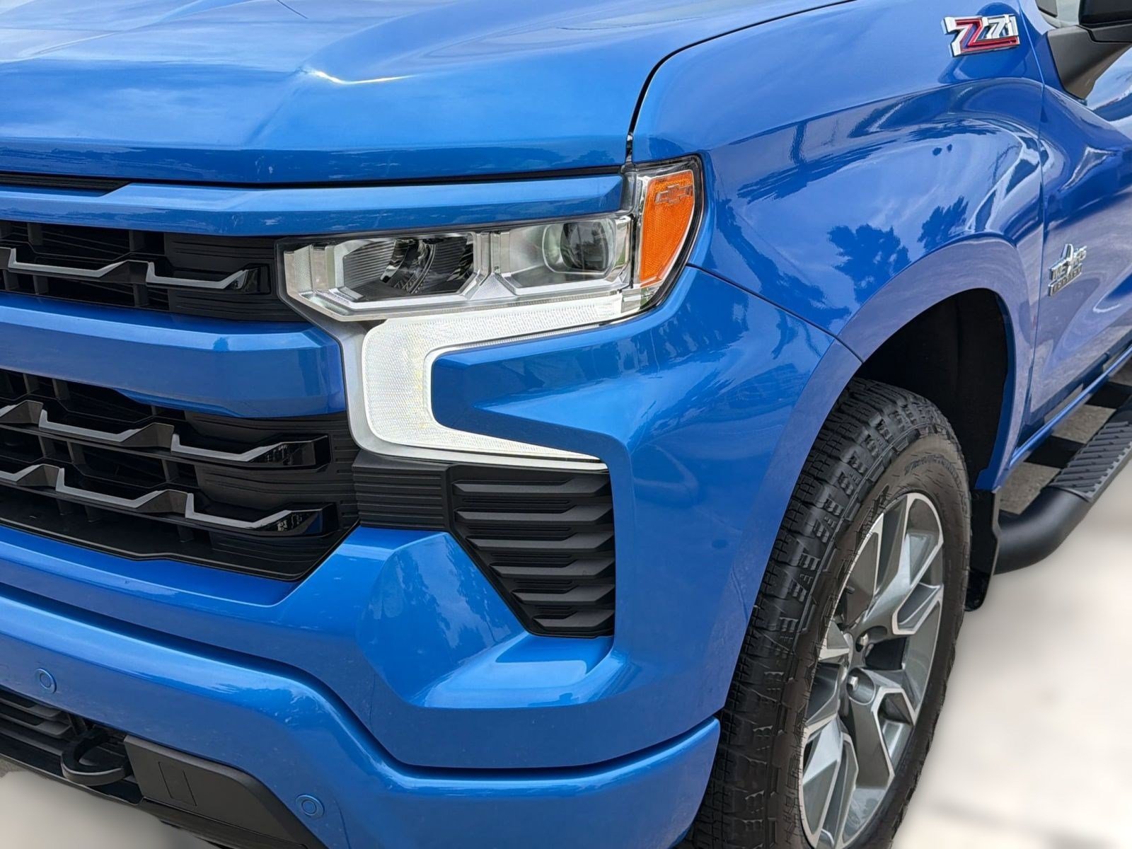 Certified 2025 Chevrolet Silverado 1500 RST AWD/4WD image 10