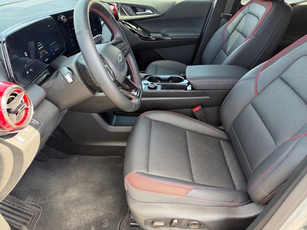 Used 2025 Chevrolet Equinox RS image 10