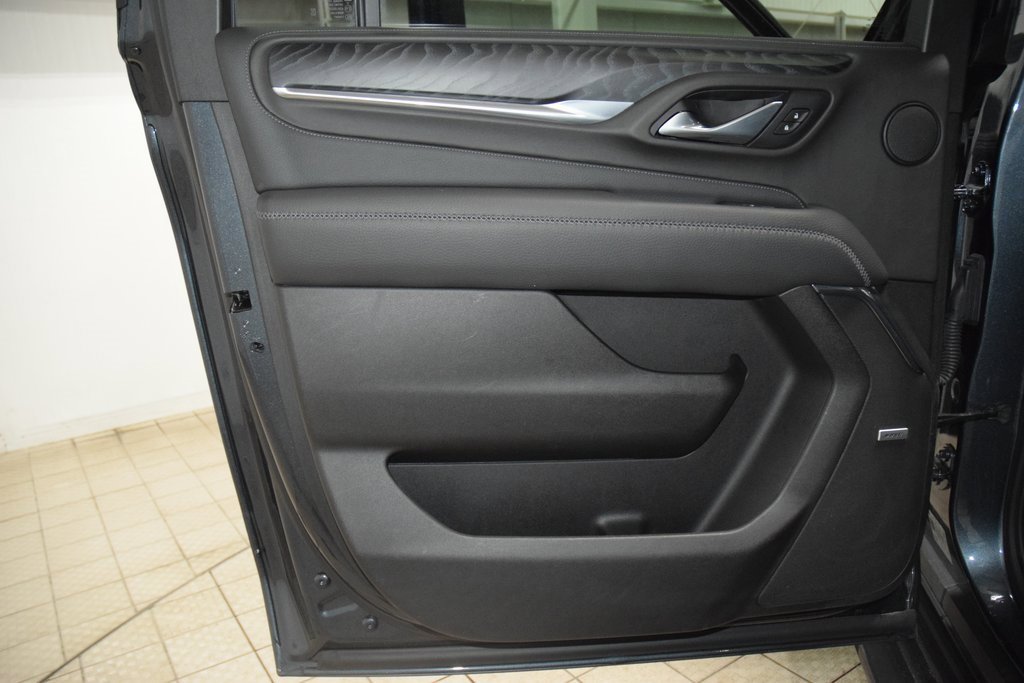 Used 2021 GMC Yukon XL Denali image 47