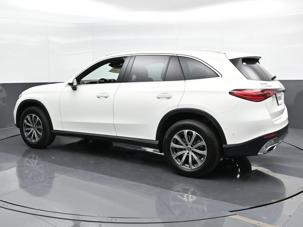 Used 2025 Mercedes-Benz GLC 300 4MATIC image 8