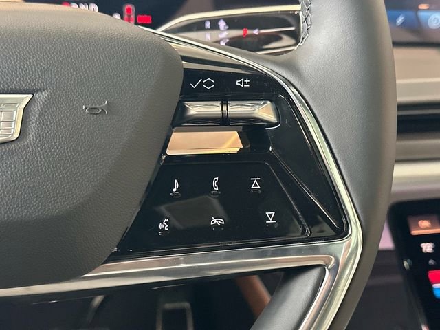 New 2026 Cadillac Vistiq Sport image 6