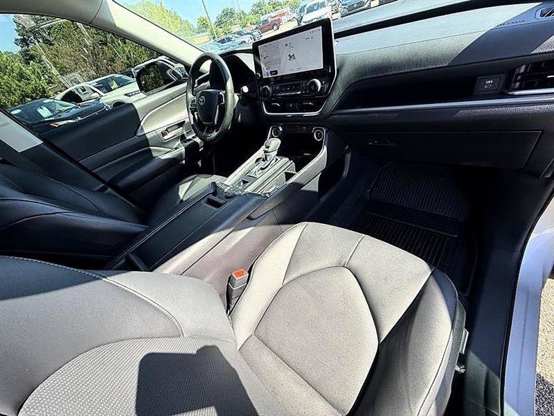 Used 2026 Toyota Grand Highlander FWD image 23