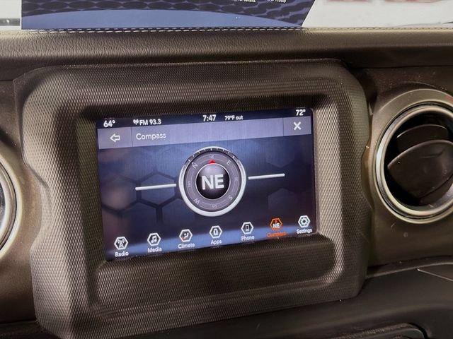 Used 2019 Jeep Wrangler Unlimited Sahara AWD/4WD image 16