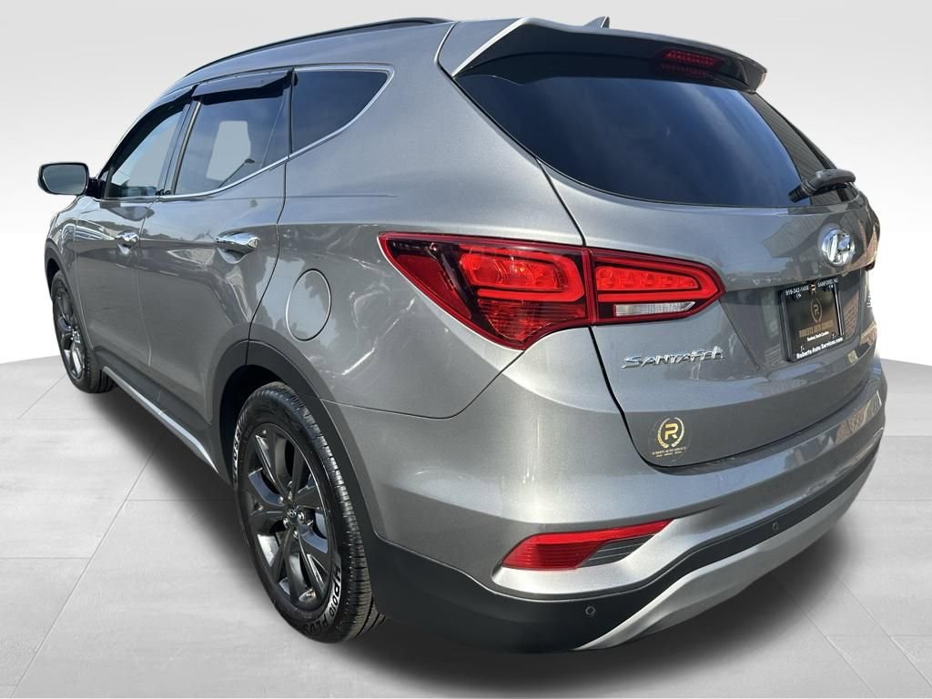 Used 2017 Hyundai Santa Fe Sport FWD image 3